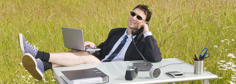 <strong>Online consulting services</strong><p>Schedule a Skype meeting to discuss your project challenges</p>
